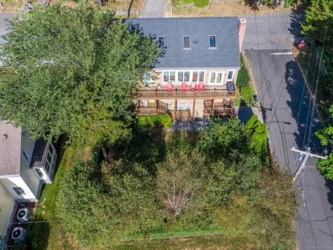 11 North Main Street Essex CT 06426