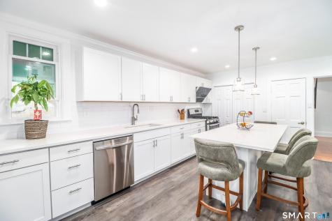 16 Raymond Street New Canaan CT 06840