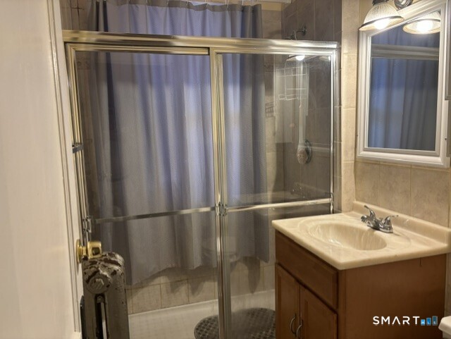 1526-1528 Broad Street Hartford CT 06106