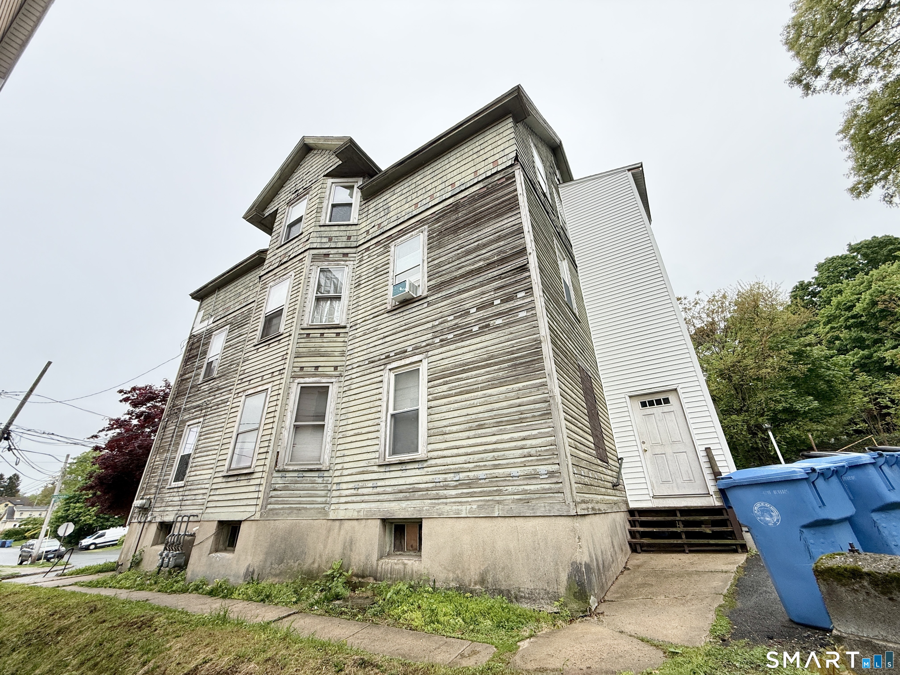 23 Chapman Court New Britain CT 06051
