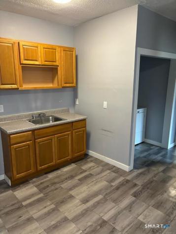 38 Redding Street Hartford CT 06114