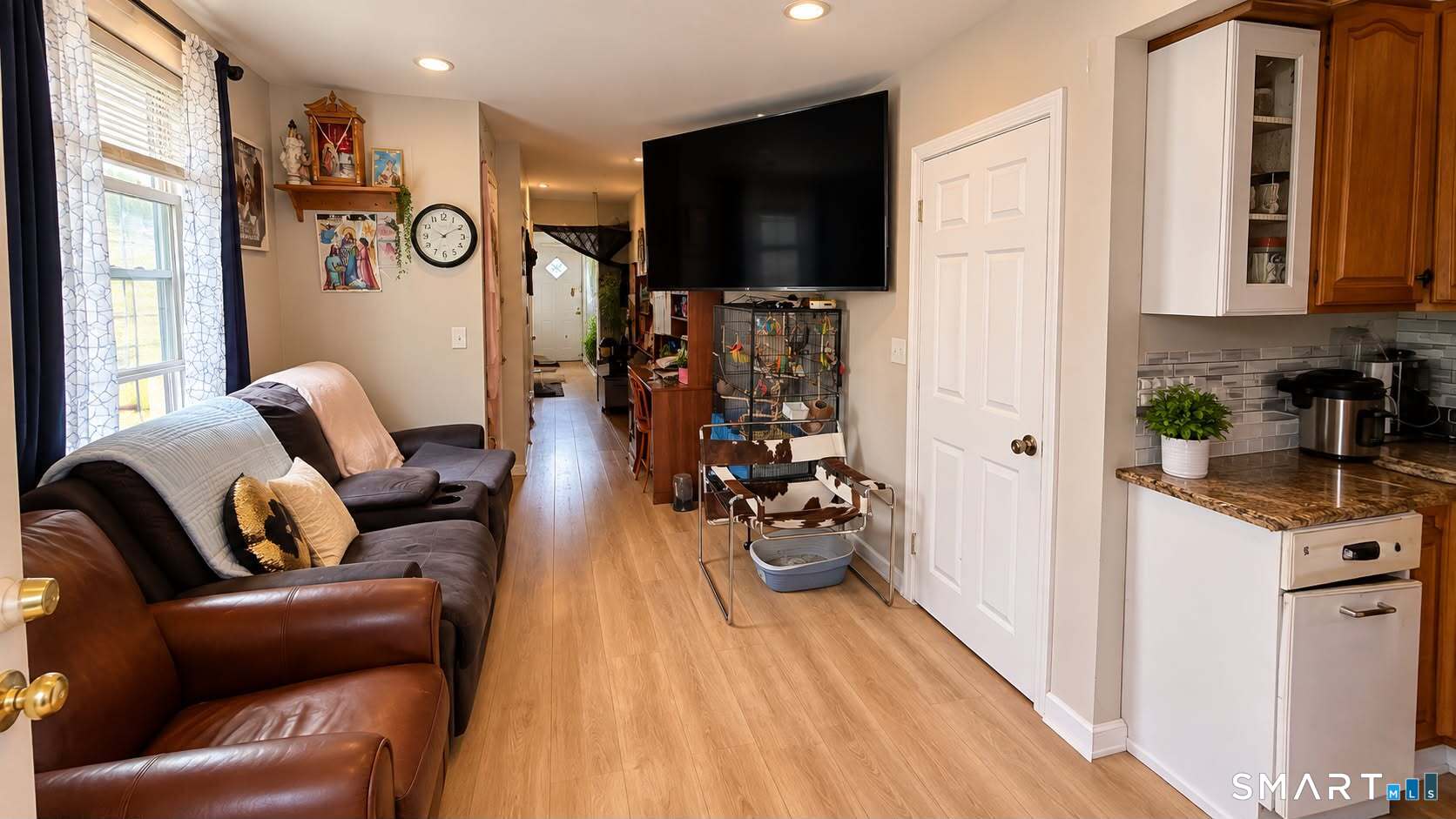 242 Front Avenue West Haven CT 06516