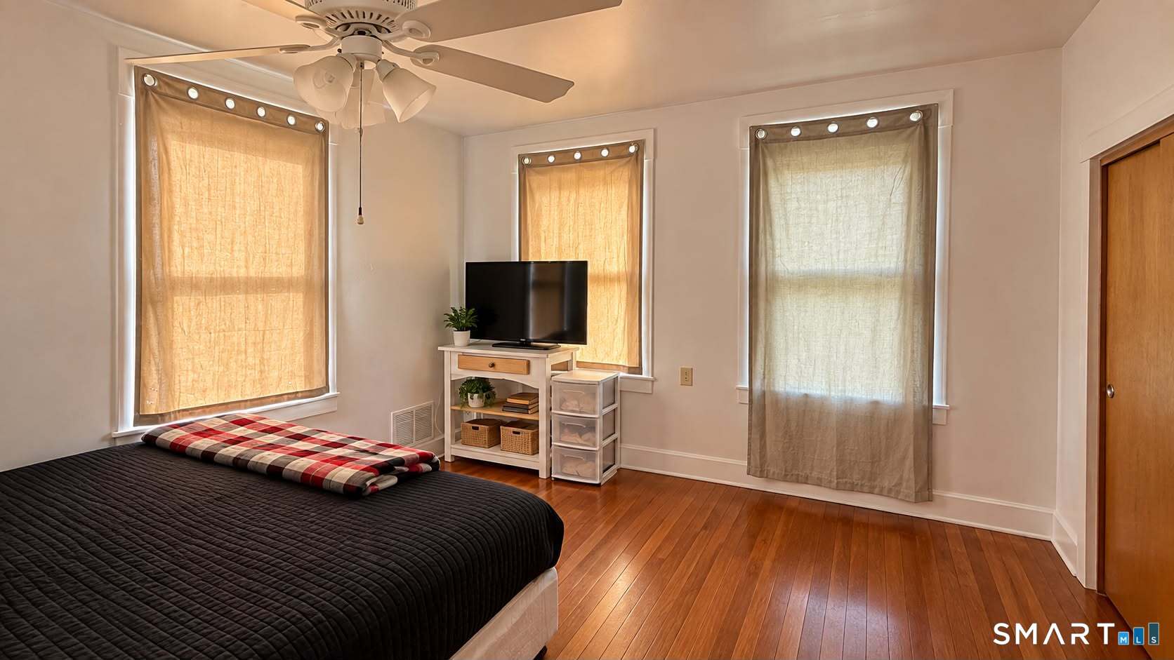 242 Front Avenue West Haven CT 06516