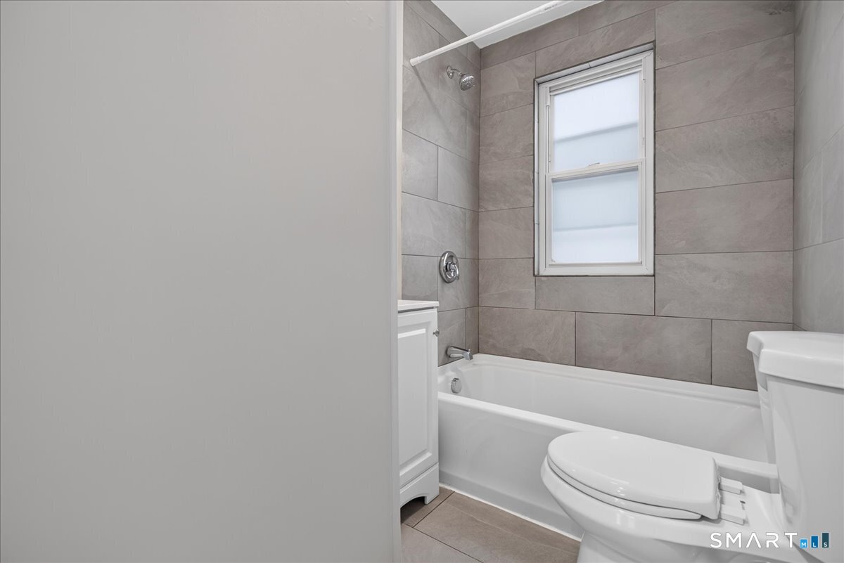 183 Lamson Street West Haven CT 06516