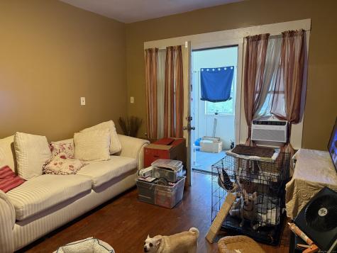 87 Mansfield Street Hartford CT 06154