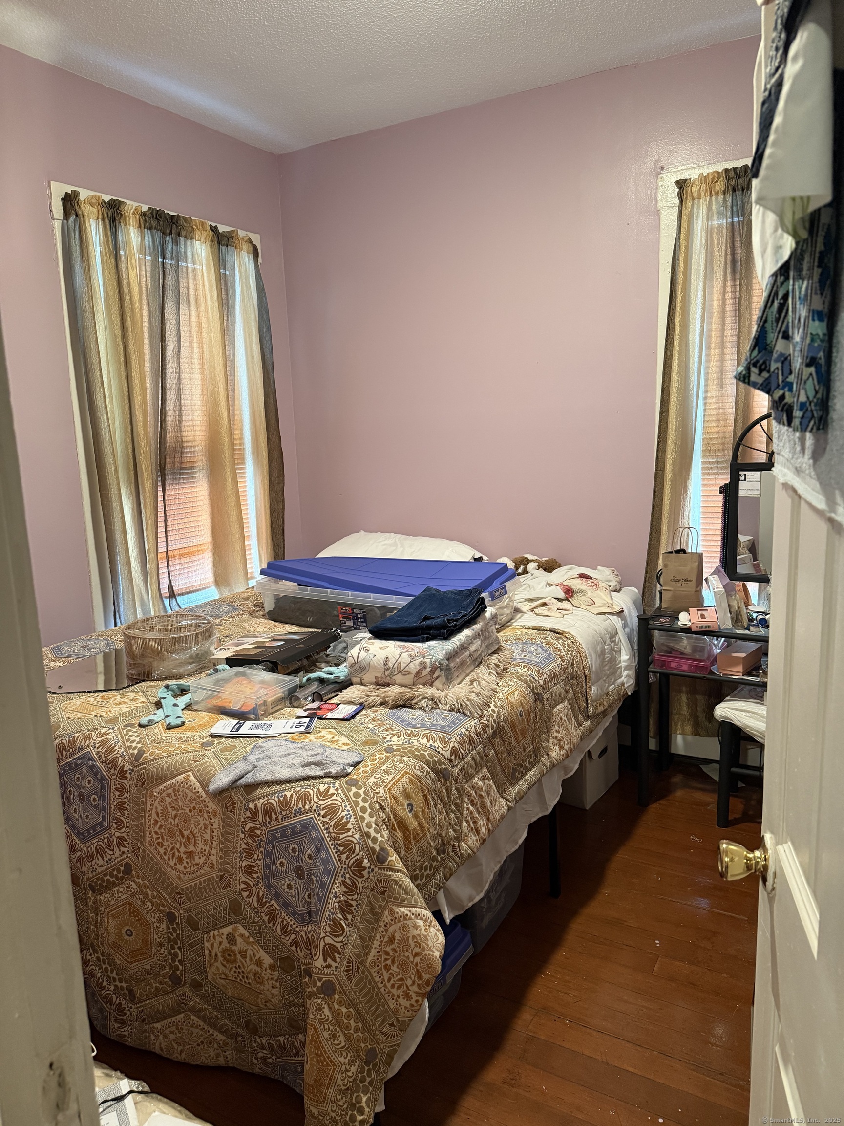 87 Mansfield Street Hartford CT 06154