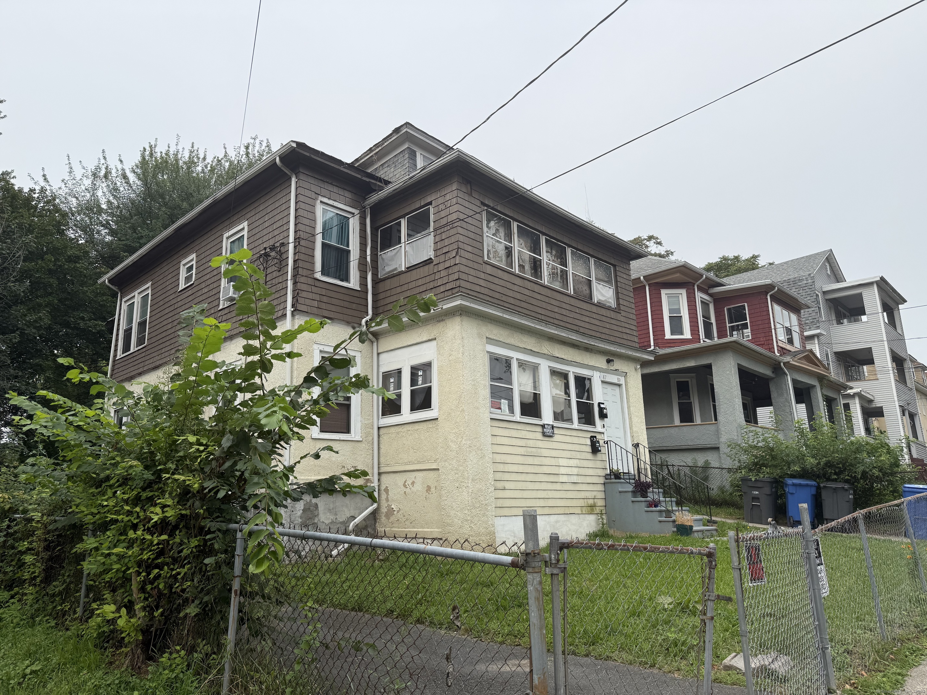 87 Mansfield Street Hartford CT 06154