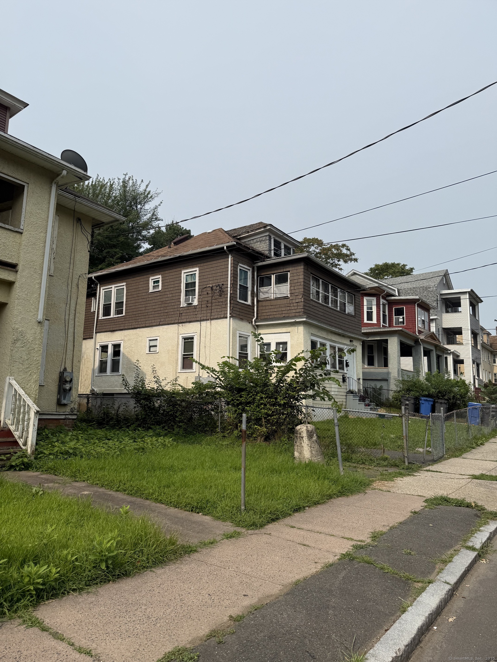 87 Mansfield Street Hartford CT 06154