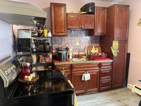 87 Mansfield Street Hartford CT 06154