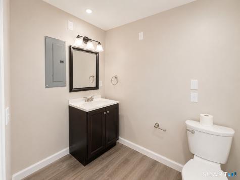 82 Main Street East Hampton CT 06424