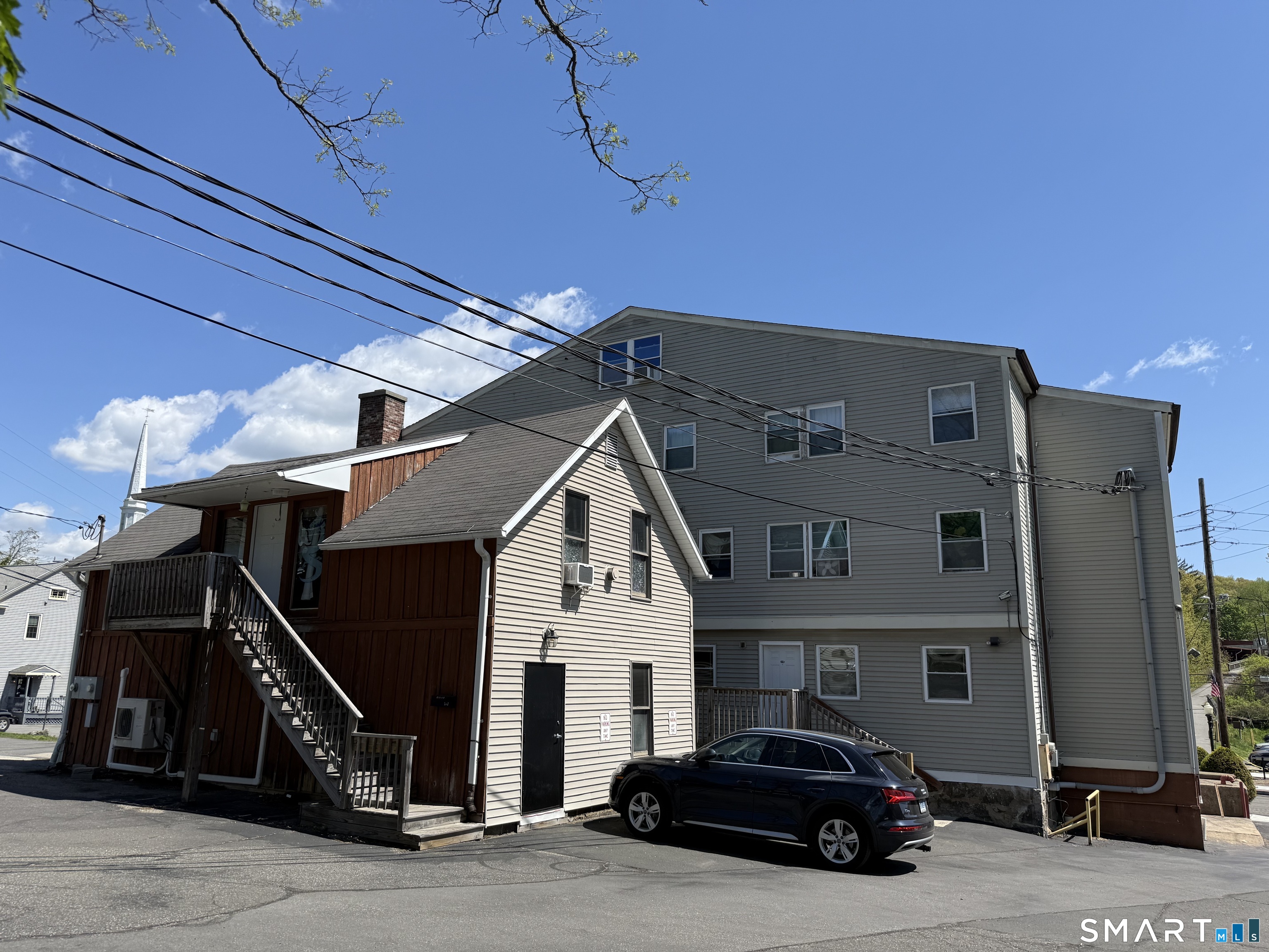 82 Main Street East Hampton CT 06424