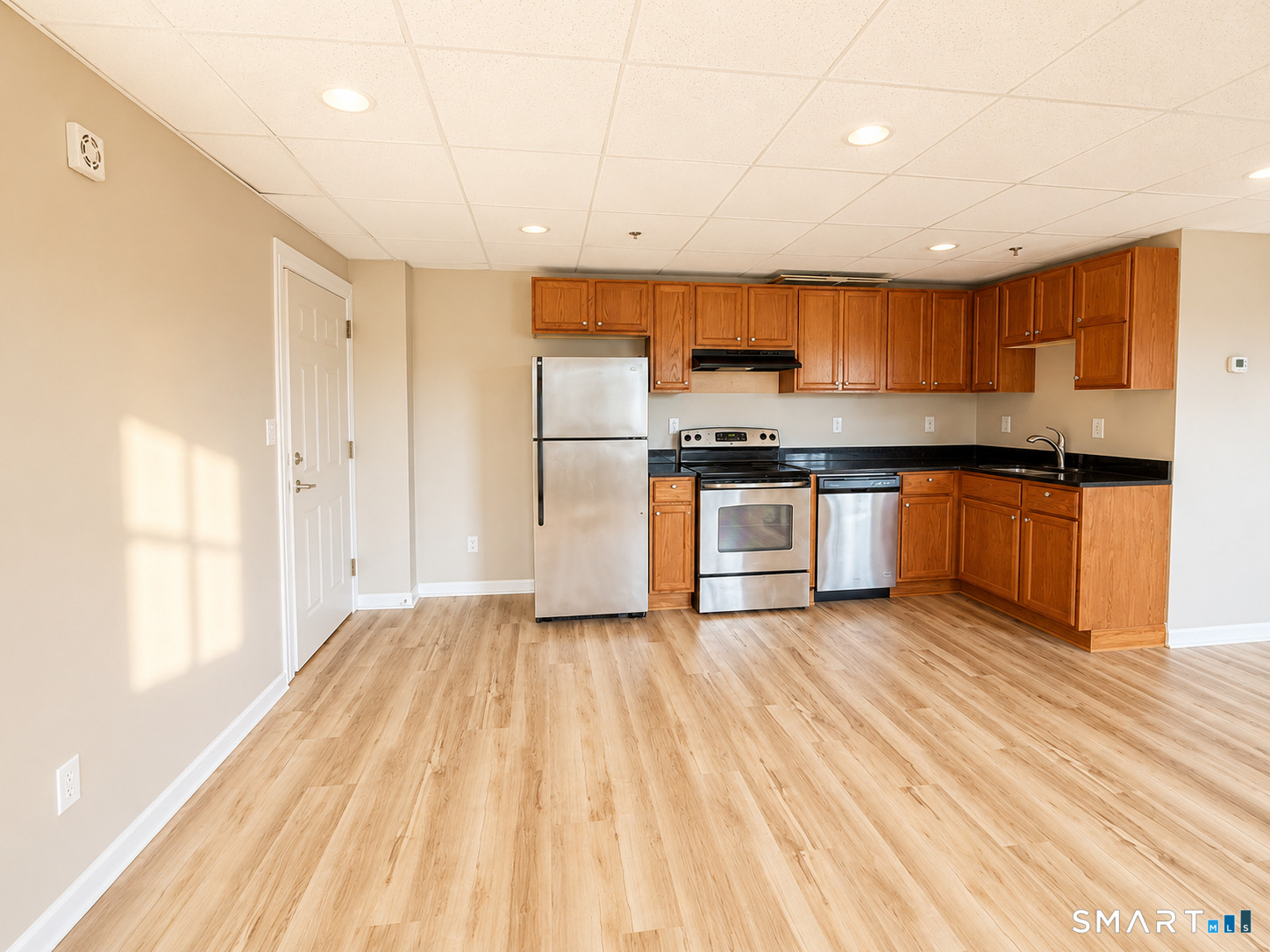 82 Main Street East Hampton CT 06424