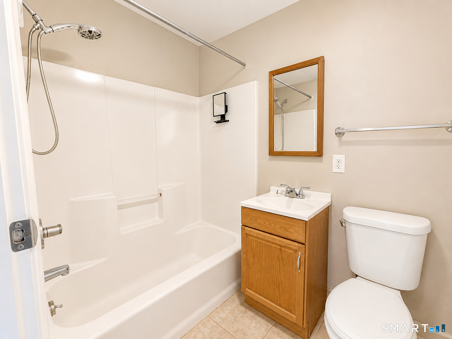 82 Main Street East Hampton CT 06424