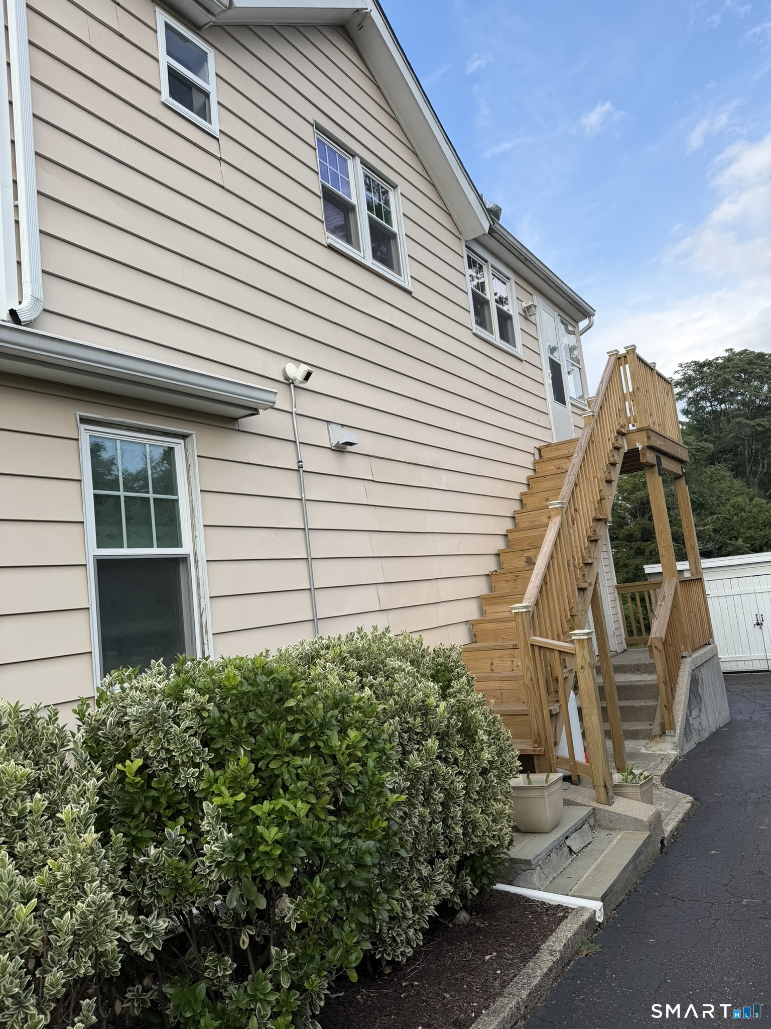 16 Raymond Street New Canaan CT 06840