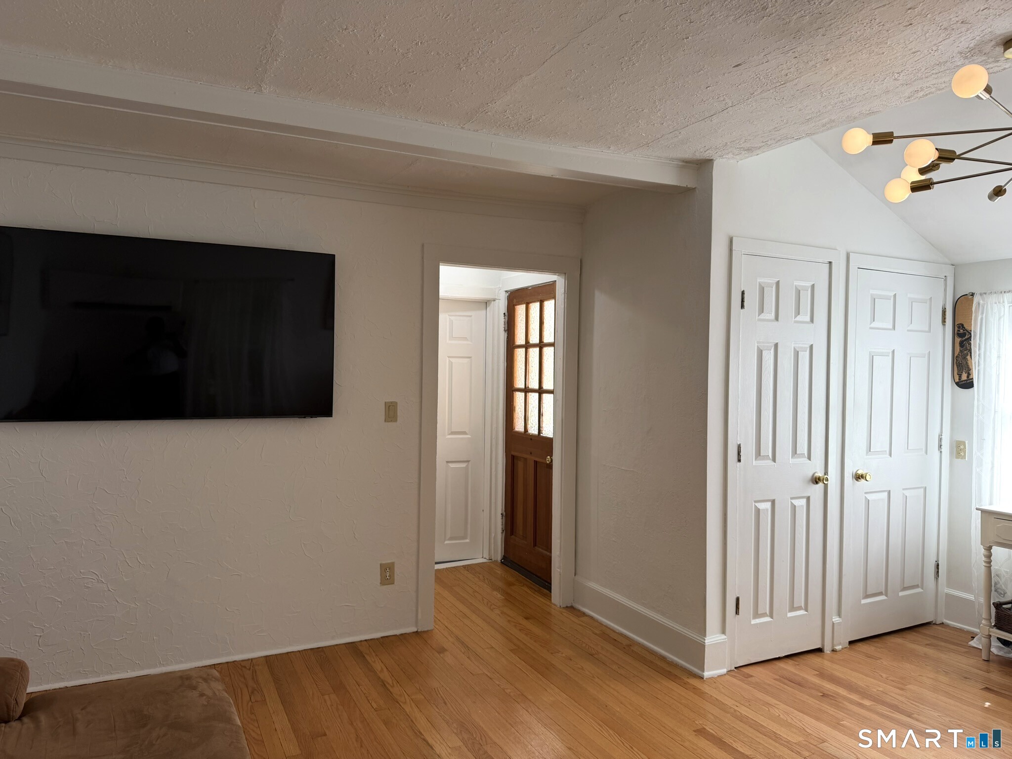 16 Raymond Street New Canaan CT 06840