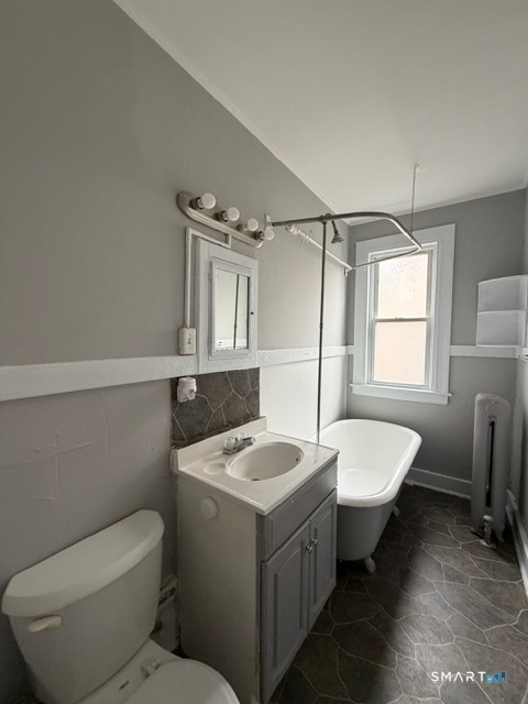 21-23 Glendale Avenue Hartford CT 06106