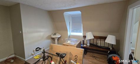 62-64 Capen Street Hartford CT 06120