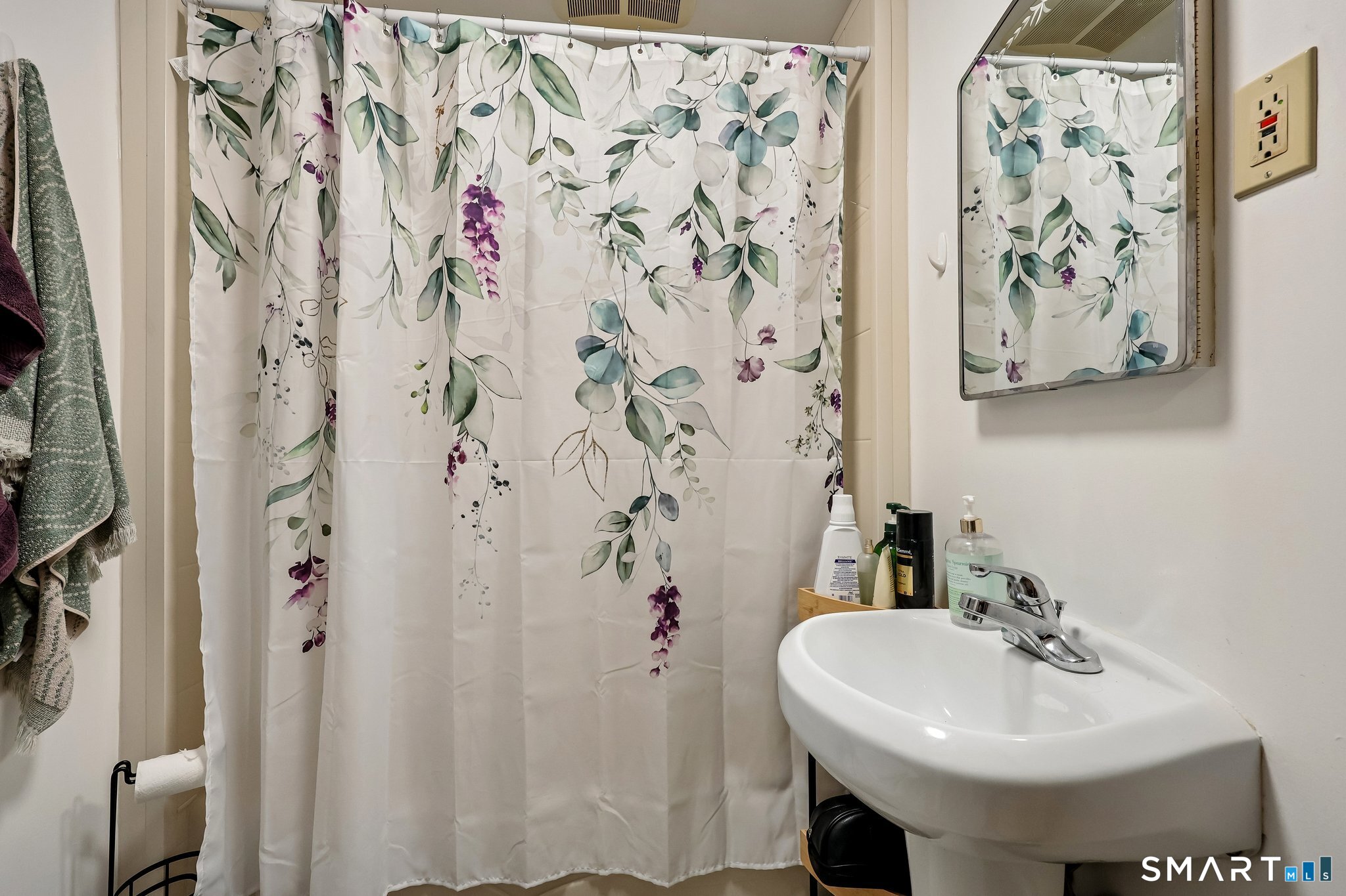 24 Bretton Road West Hartford CT 06119