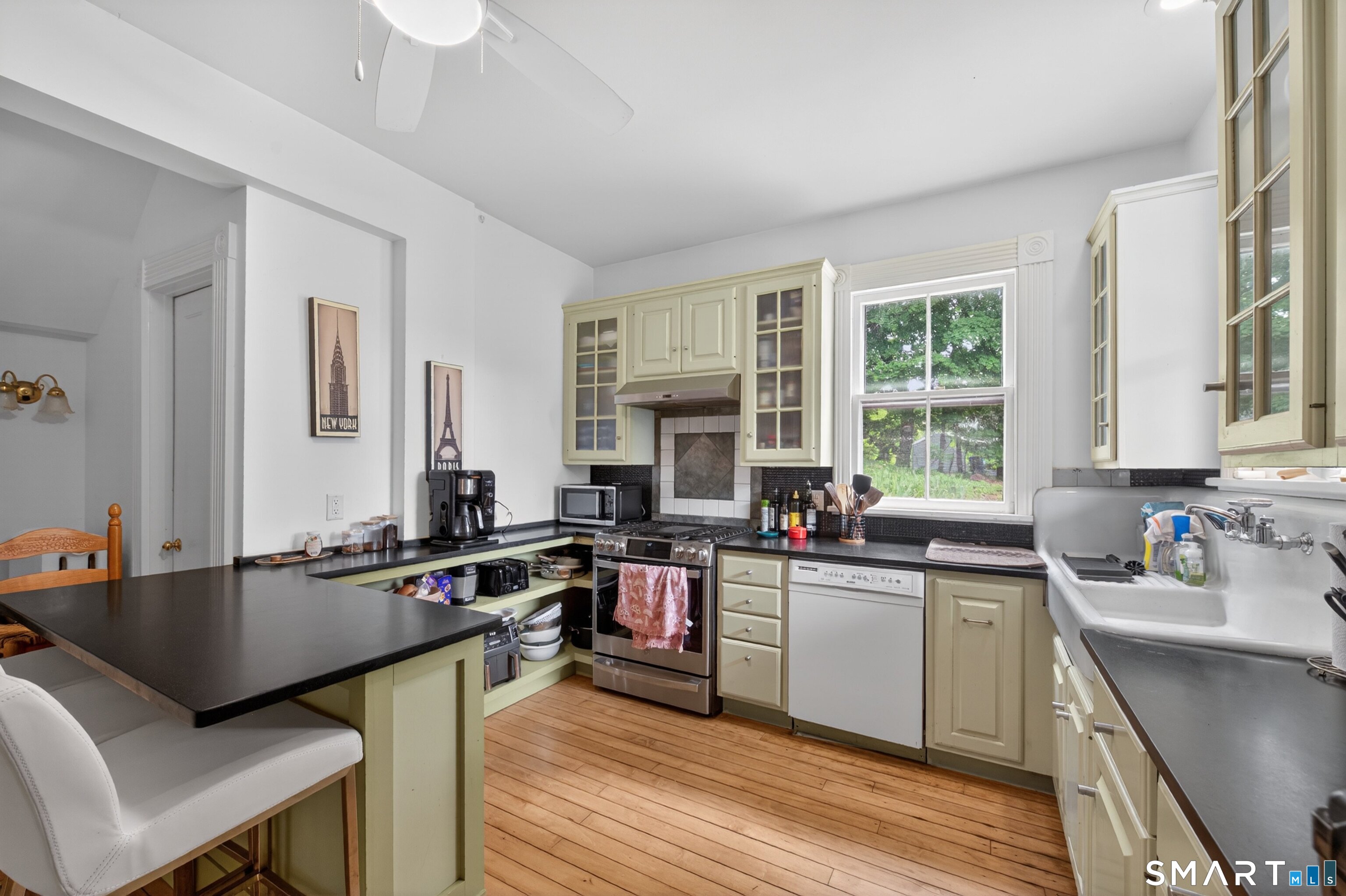 33 Church Street Guilford CT 06437