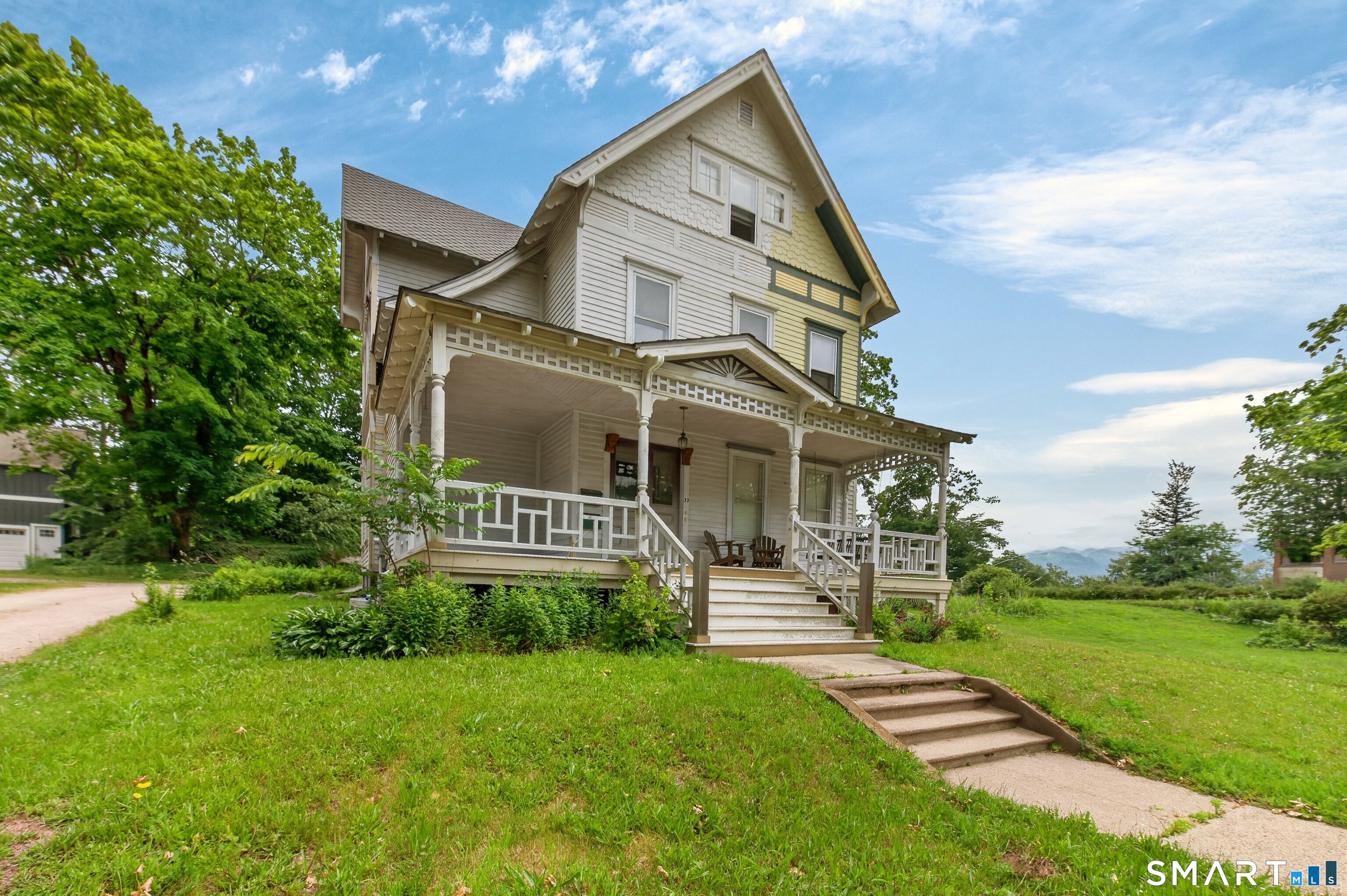 33 Church Street Guilford CT 06437