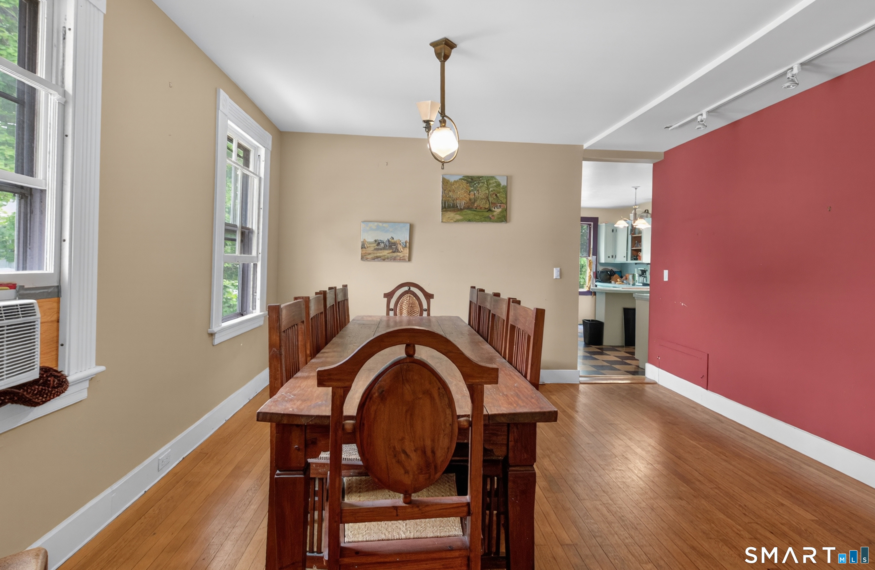 33 Church Street Guilford CT 06437