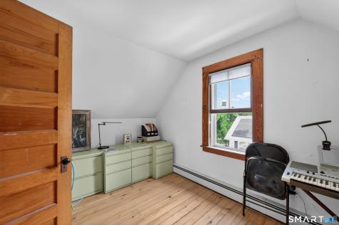33 Church Street Guilford CT 06437