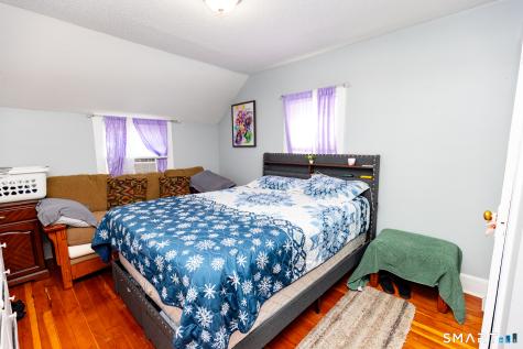 194-196 Jefferson Avenue New London CT 06320