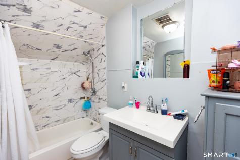 194-196 Jefferson Avenue New London CT 06320