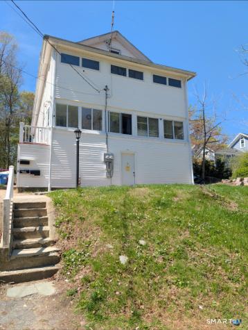 2 Broadway Terrace Norwich CT 06360
