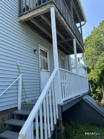 10-12 Glover Place Middletown CT 06457