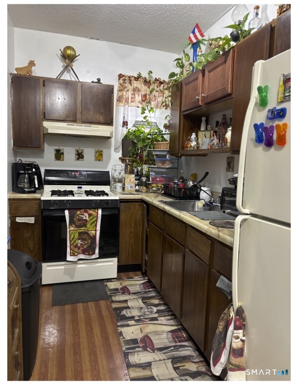 15 Cabot Street Hartford CT 06112