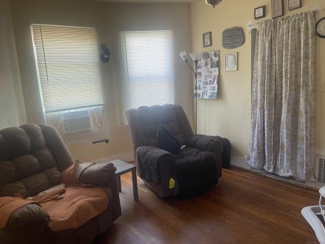 55 Connecticut Avenue New London CT 06320