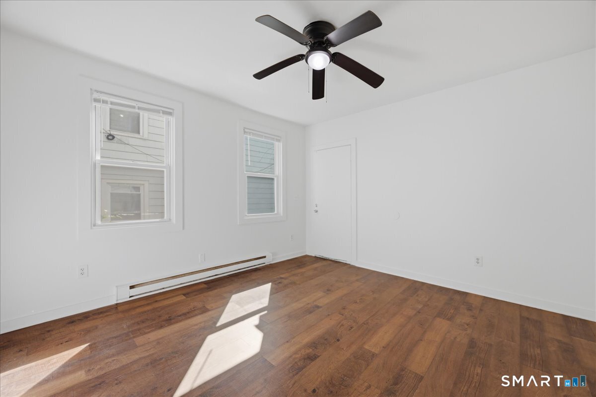 837 Bank Street New London CT 06320