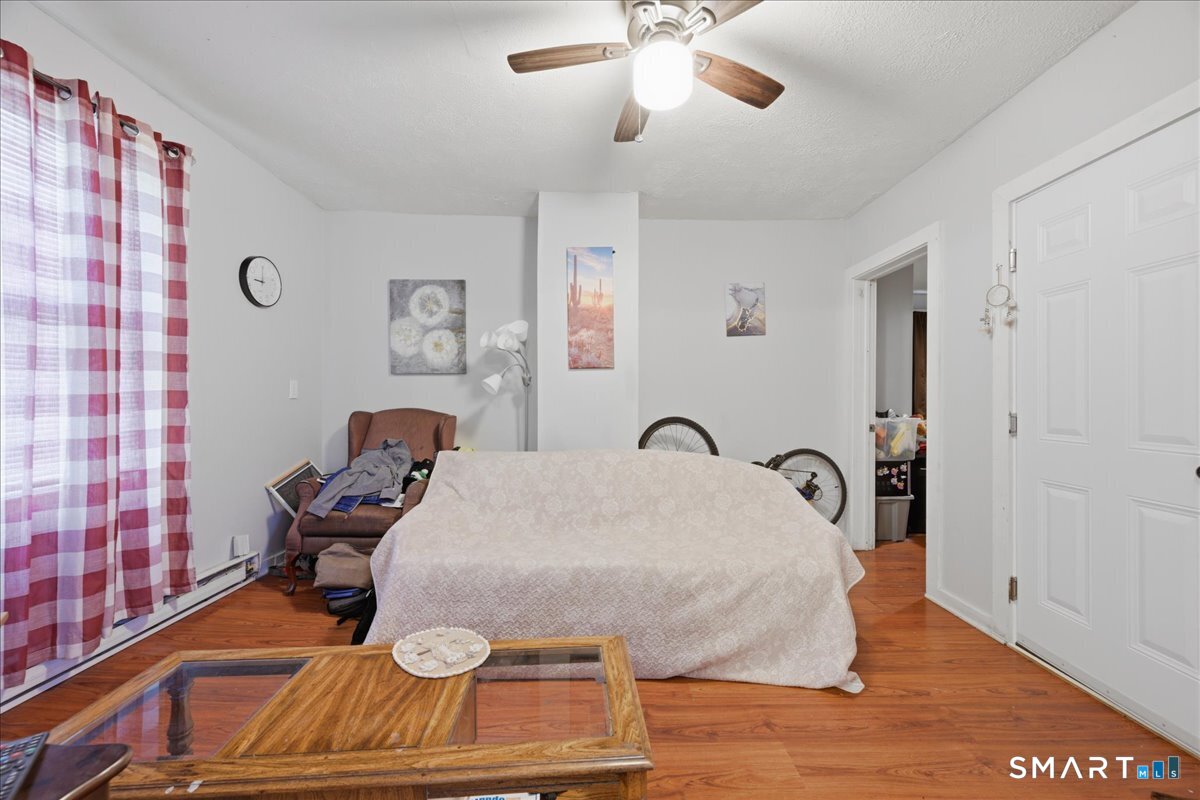 837 Bank Street New London CT 06320