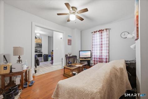 837 Bank Street New London CT 06320