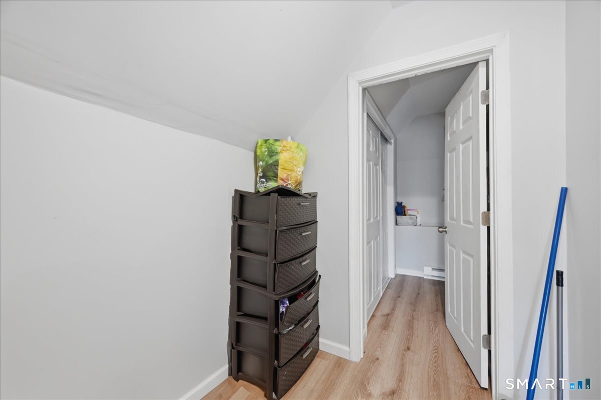 837 Bank Street New London CT 06320