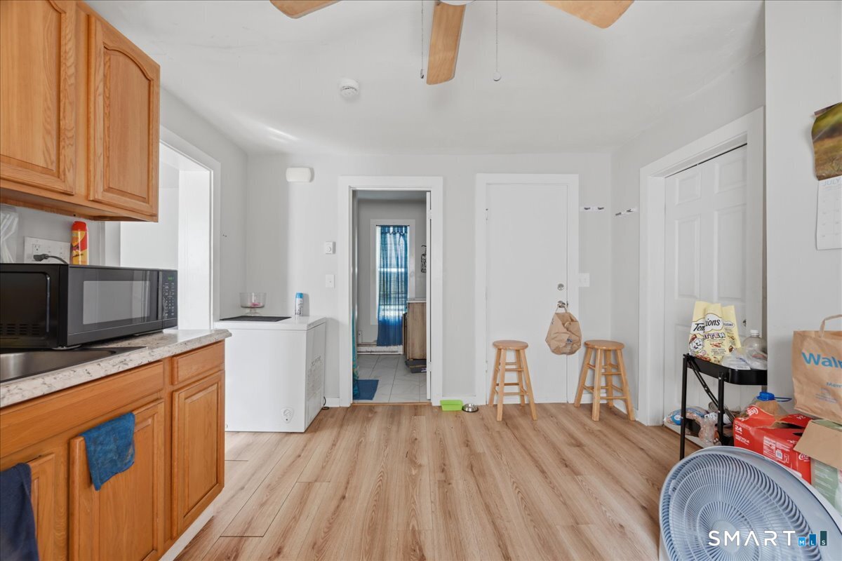 837 Bank Street New London CT 06320