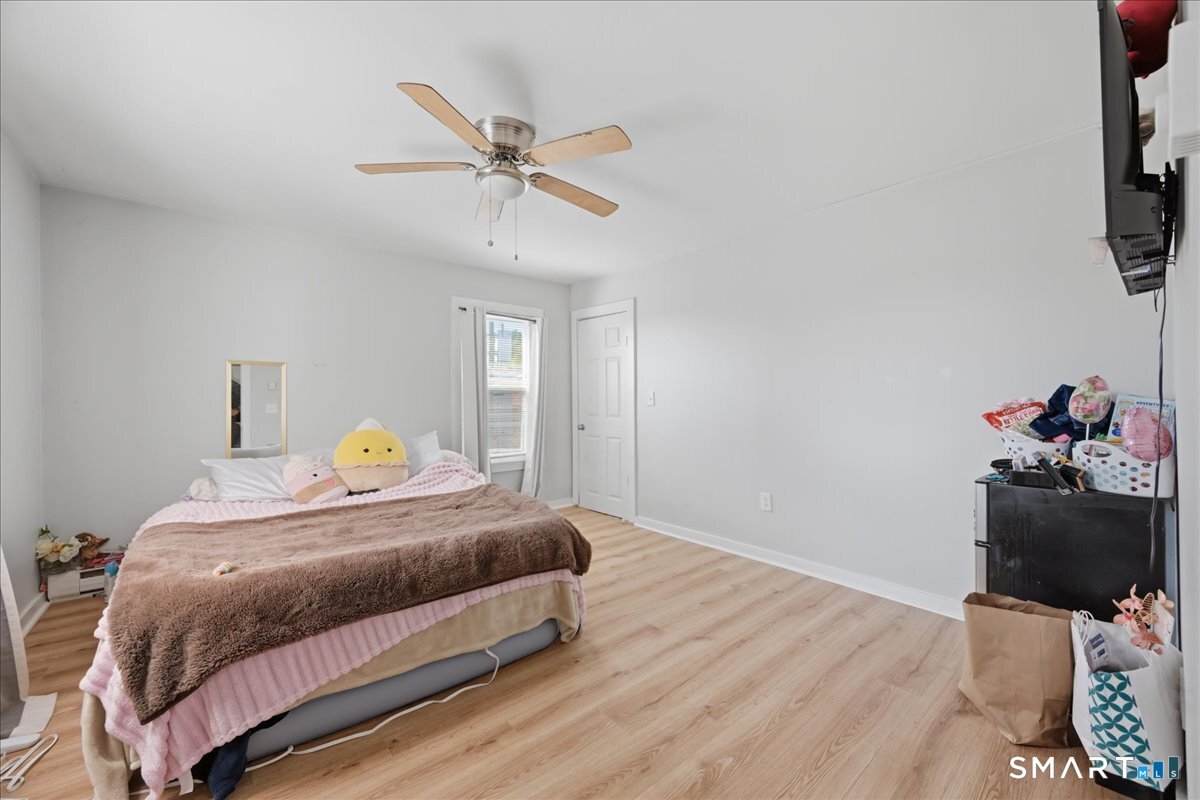 837 Bank Street New London CT 06320