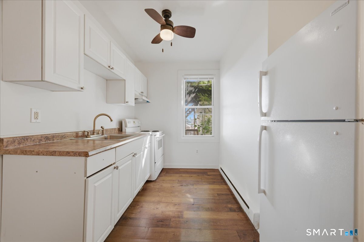 837 Bank Street New London CT 06320