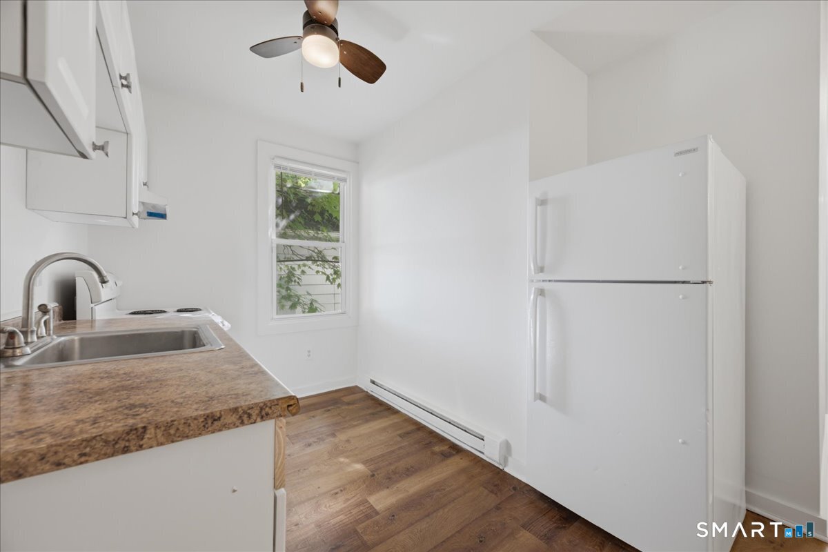 837 Bank Street New London CT 06320