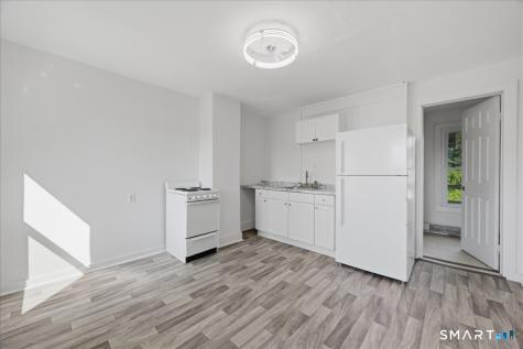 837 Bank Street New London CT 06320