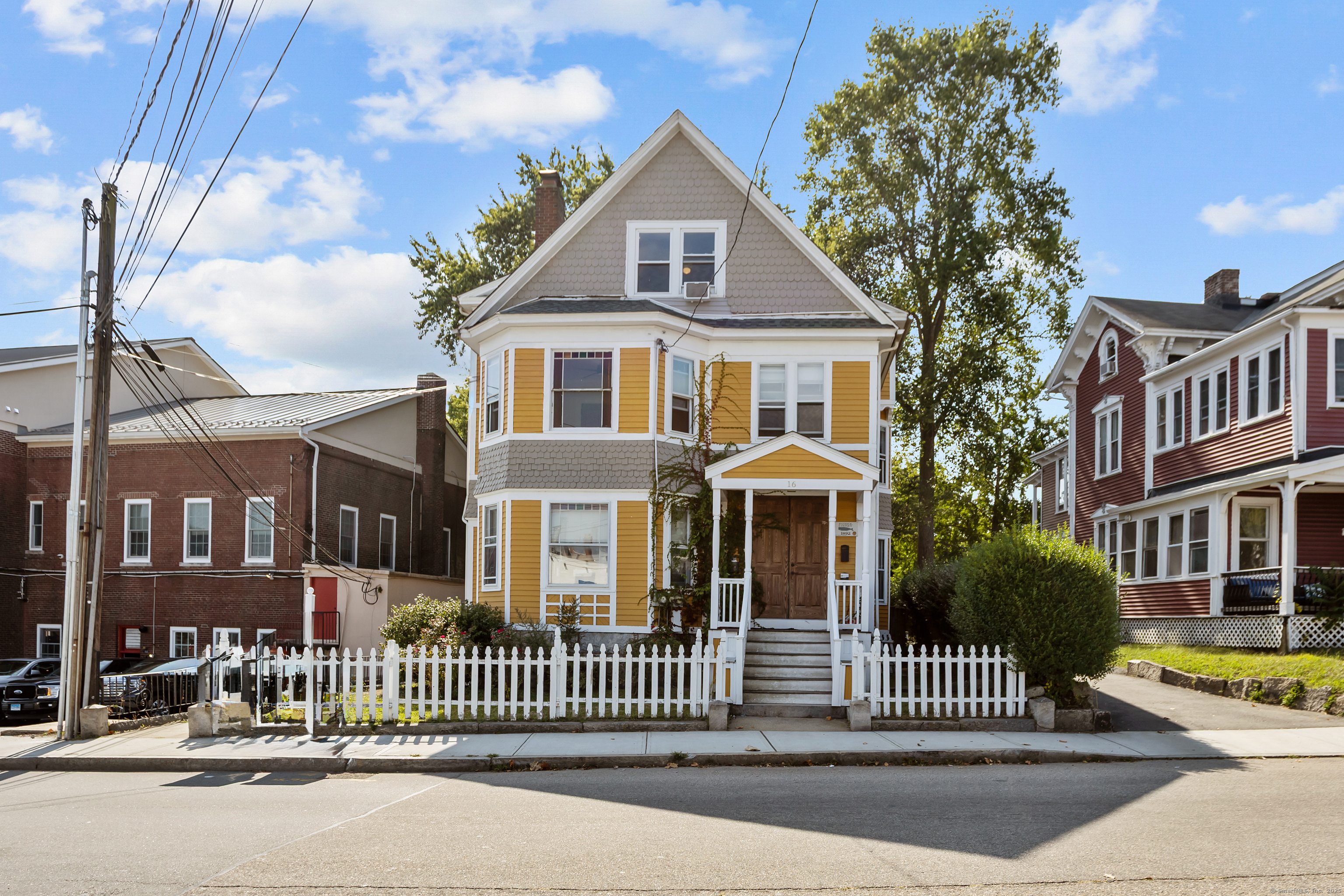 16 Tilley Street New London CT 06320