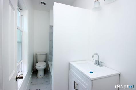 15 Walnut Street West Haven CT 06516