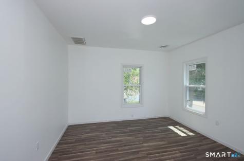 15 Walnut Street West Haven CT 06516