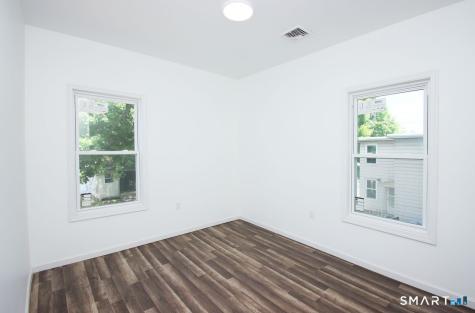 15 Walnut Street West Haven CT 06516