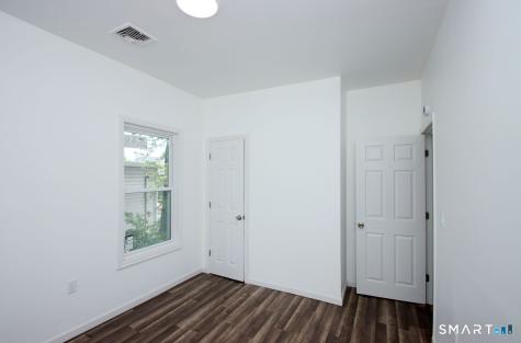 15 Walnut Street West Haven CT 06516