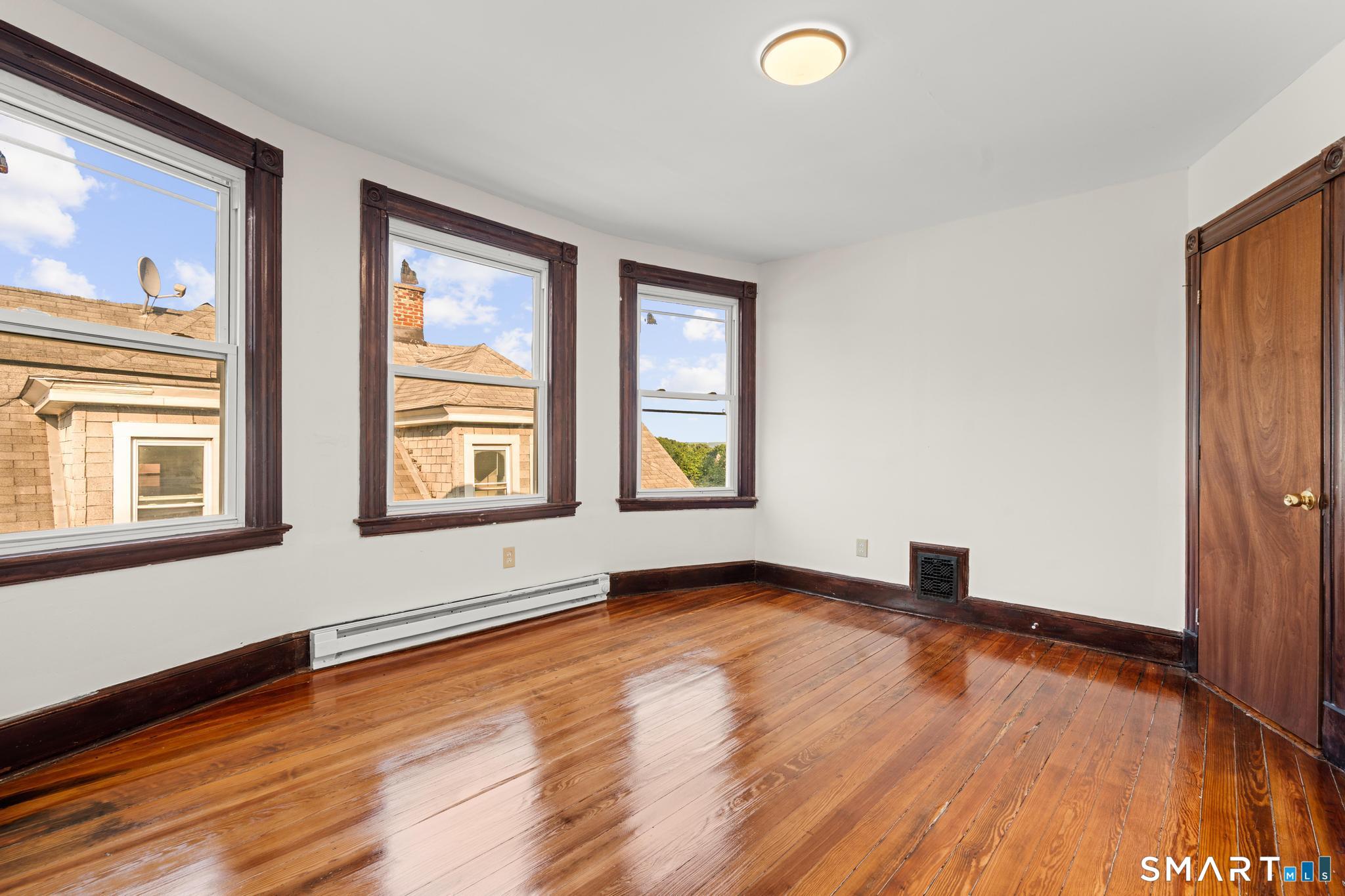 41 Plaza Avenue Waterbury CT 06710