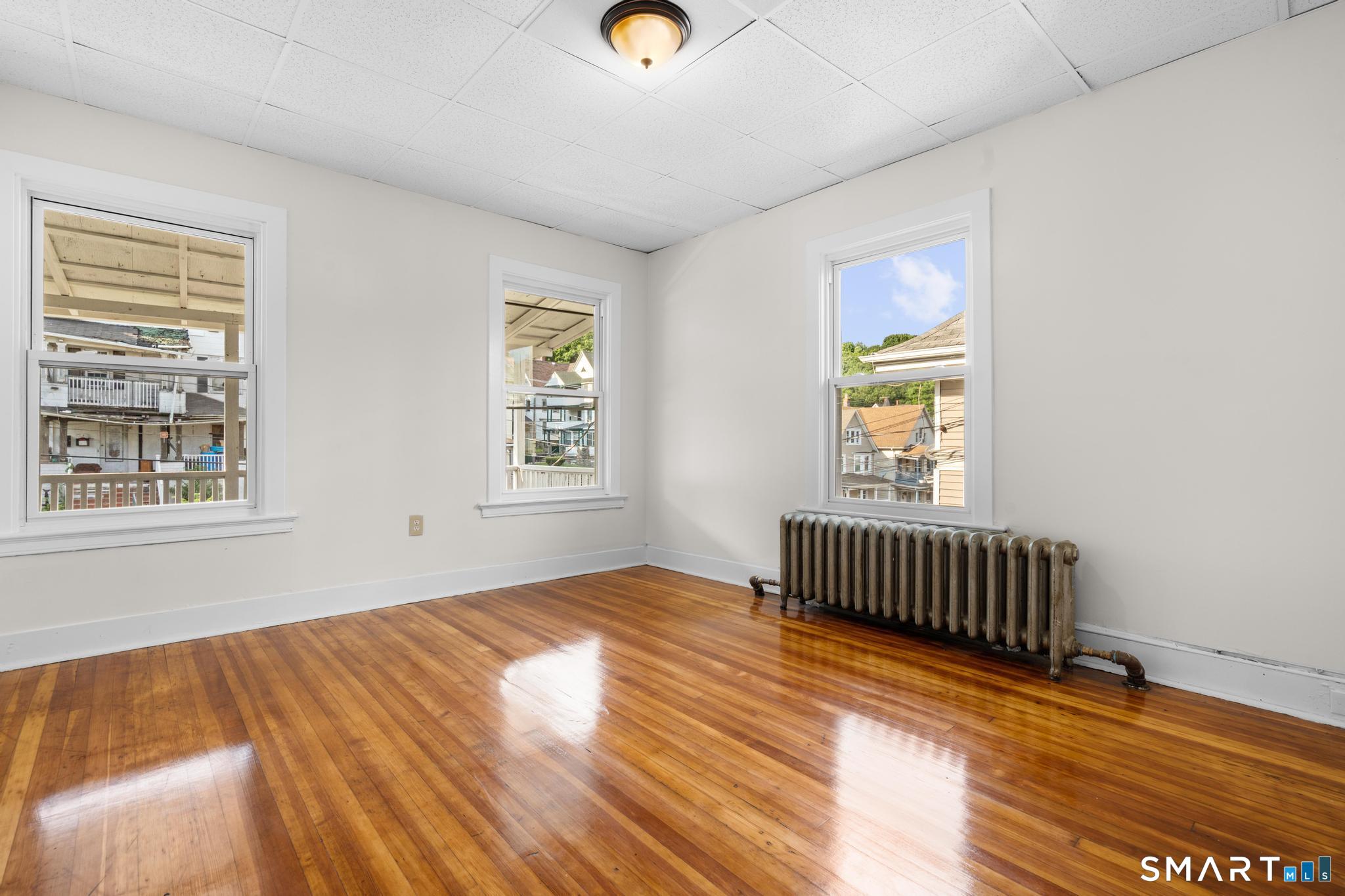 41 Plaza Avenue Waterbury CT 06710