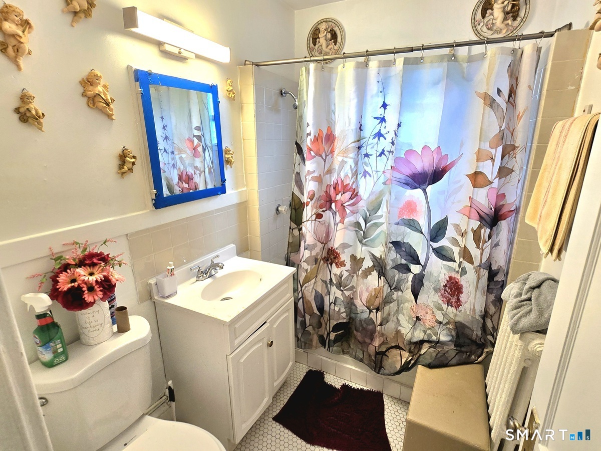 210 Hillside Avenue Hartford CT 06106