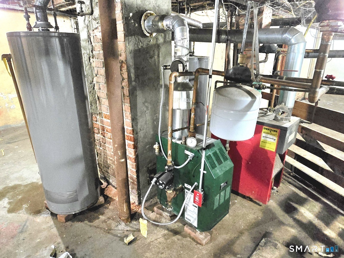 210 Hillside Avenue Hartford CT 06106